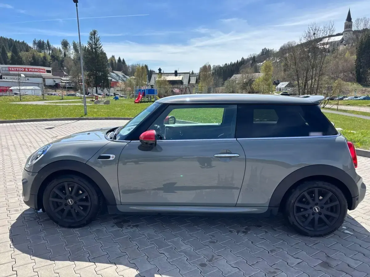 Gebraucht Mini John Cooper Works 102 PS (75 kW) 2018 Grau Kleinwagen