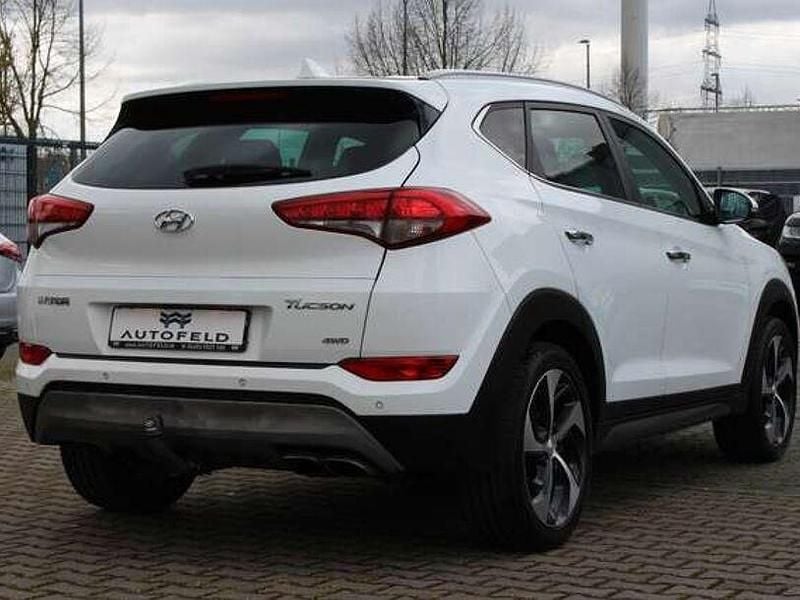 Gebraucht Hyundai Tucson 177 PS (130 kW) 2017 Weiß SUV