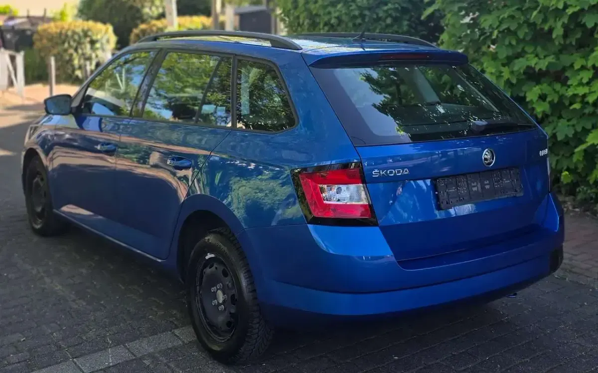 Używany Skoda Fabia Ambition 75 KM (55 kW) 2015 Niebieski Kombi