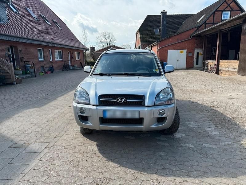 Gebraucht Hyundai Tucson 141 PS (103 kW) 2008 Silber SUV