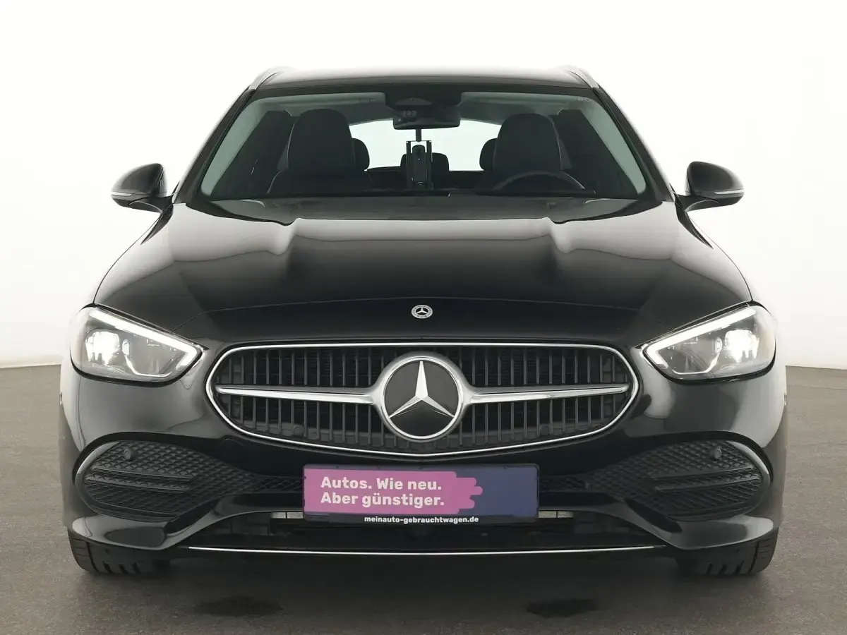 Gebraucht Mercedes C200 Avantgarde 163 PS (119 kW) 2025 Schwarz Limousine