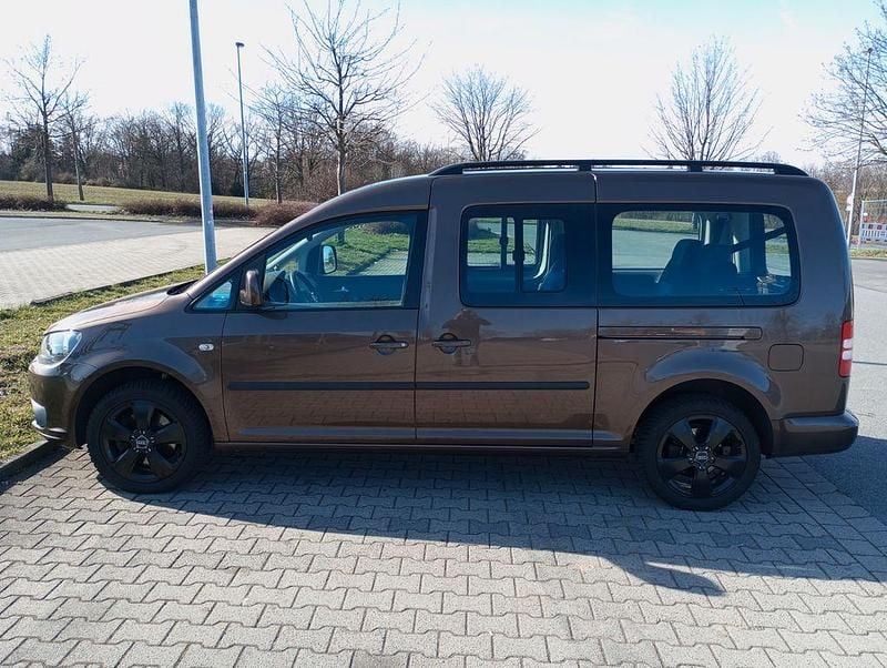 Gebraucht VW Caddy Maxi Trendline 102 PS (75 kW) 2011 Braun Van / Kleinbus