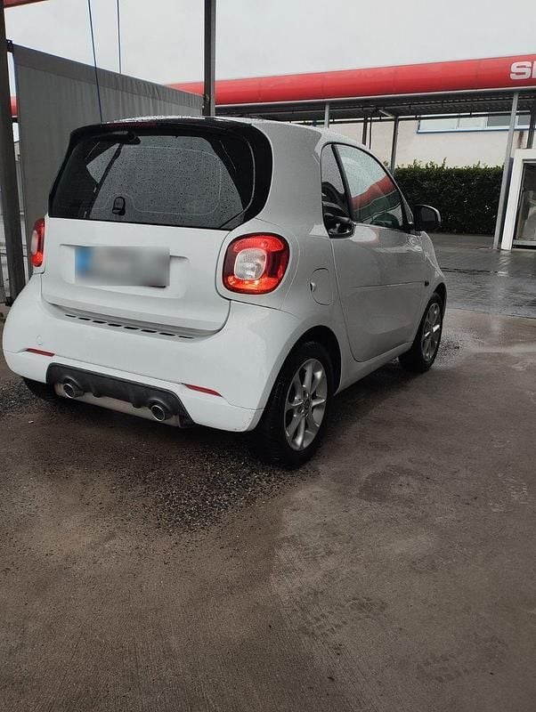 Weiß Gebraucht 2015 Smart ForTwo Coupé Prime Coupé | 6.900 € (Fairer Preis) - Bild 1/4