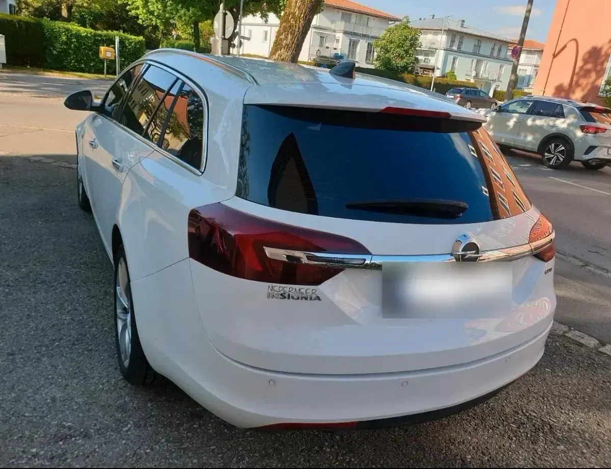 Gebraucht Opel Insignia 136 PS (100 kW) 2017 Weiß Kombi