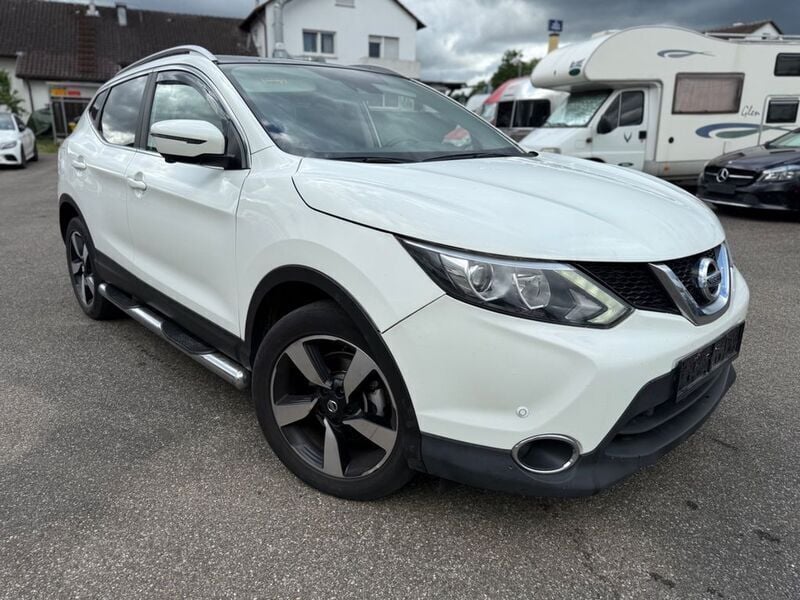 Weiß Gebraucht 2015 Nissan Qashqai 360º SUV | 10.600 € (Guter Preis) - Bild 1/4