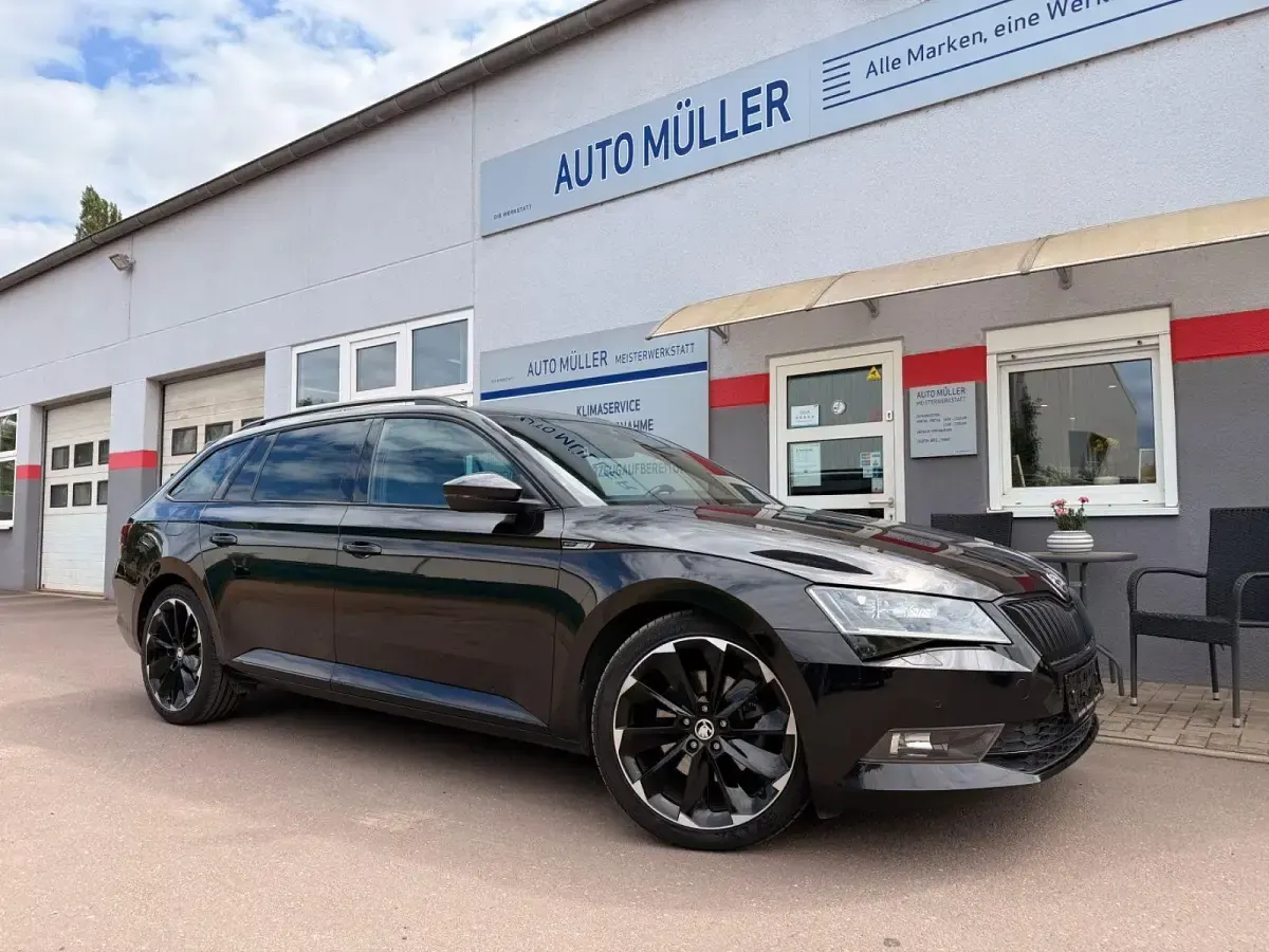 Gebraucht Skoda Superb SportLine 150 PS (110 kW) 2019 Schwarz Kombi