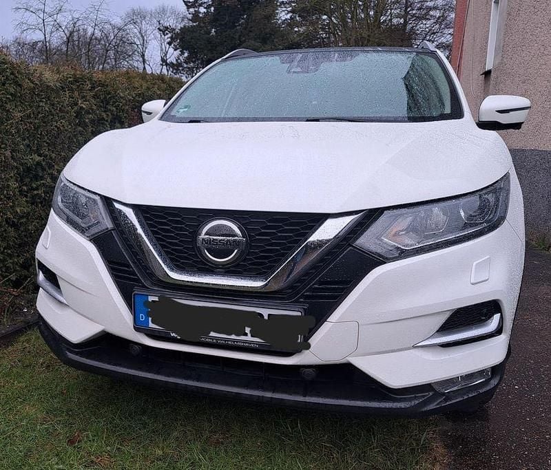 Weiß Gebraucht 2018 Nissan Qashqai N-Connecta SUV | 13.500 € (Guter Preis) - Bild 1/4