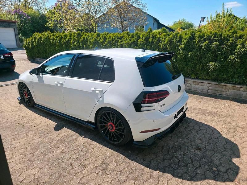 Gebraucht VW Golf VII GTI 245 PS (180 kW) 2019 Weiß Kleinwagen