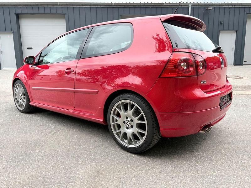 Gebraucht VW Golf V Edition 230 PS (169 kW) 2007 Rot Limousine