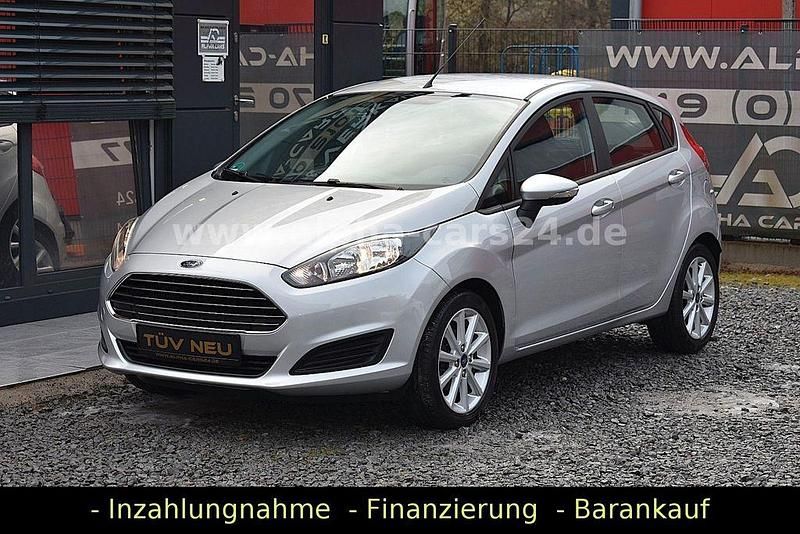 Gebraucht Ford Fiesta Trend 101 PS (74 kW) 2014 Silber Limousine