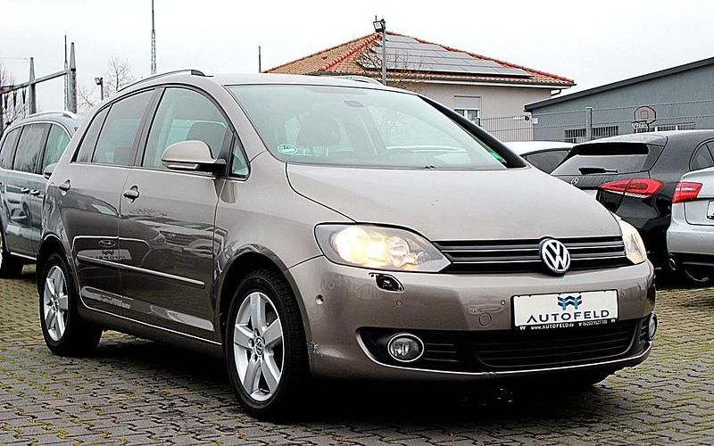 Gebraucht VW Golf Plus Cross Team 105 PS (77 kW) 2011 Braun Van / Kleinbus