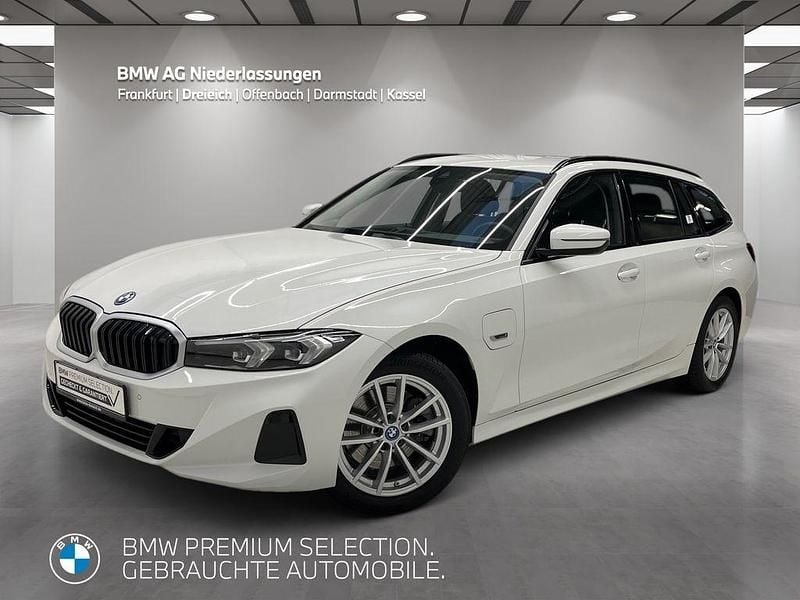 Weiß Gebraucht 2022 BMW 320e Sport Line Limousine | 28.890 € (Fairer Preis) - Bild 1/4