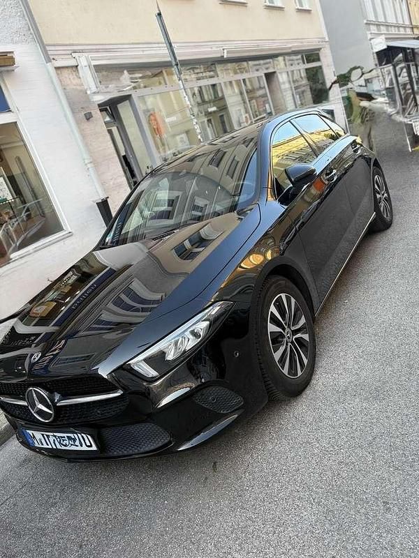 Gebraucht 2019 Mercedes A180 Limousine | 22.300 € (Fairer Preis) - Bild 1/4