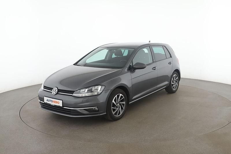 Grau Gebraucht 2018 VW Golf VII Sound Limousine | 15.260 € (Guter Preis) - Bild 1/3