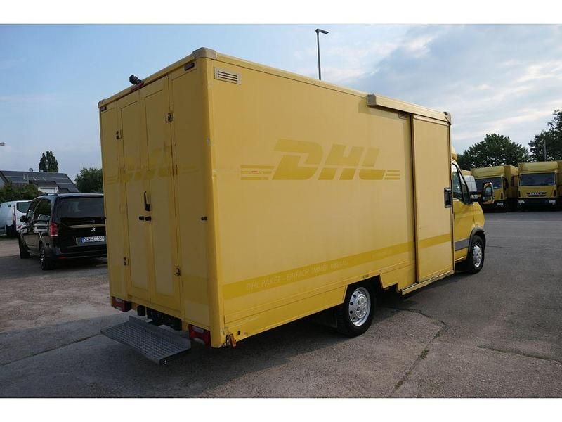 Second-hand Iveco Daily 106 CP (77 kW) 2012 Galben Van