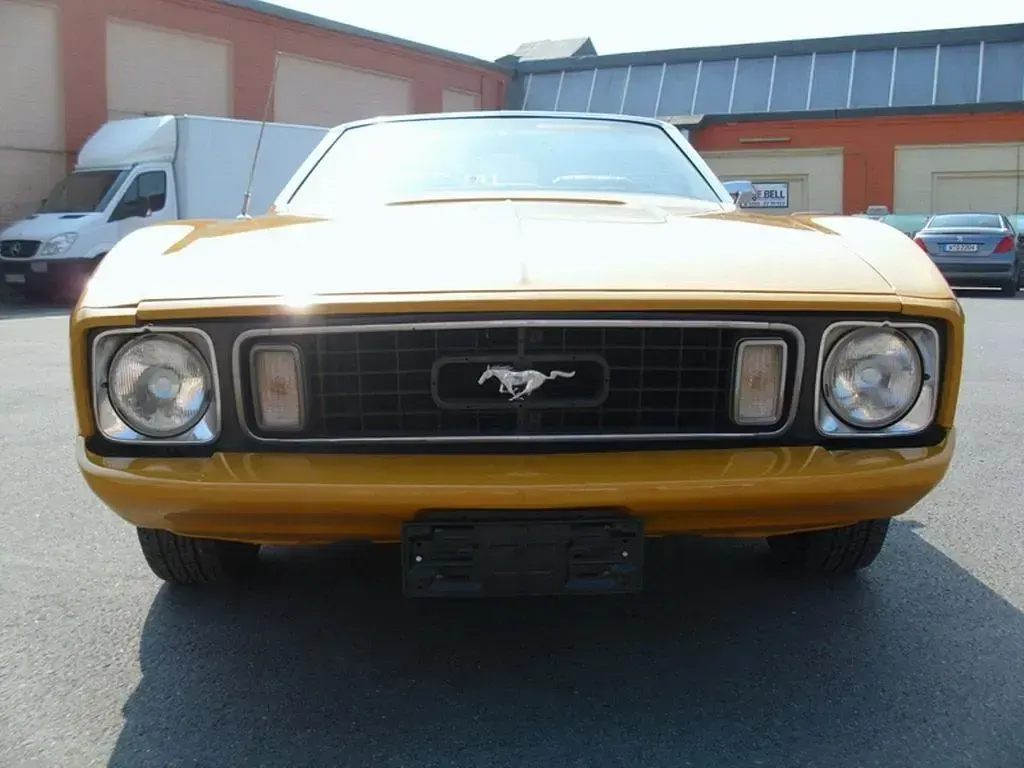 Second-hand Ford Mustang 266 CP (195 kW) 1973 Galben Cabrio