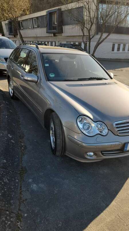 Beige Gebraucht 2006 Mercedes C280 Classic Kombi | 5.750 € (Etwas zu teuer) - Bild 1/4
