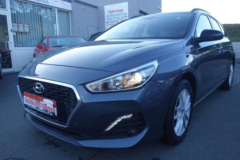 Gebraucht Hyundai i30 YES! 140 PS (102 kW) 2020 Grau Kombi