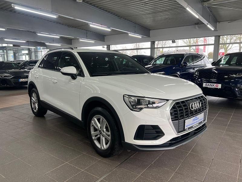 Gebraucht Audi Q3 Business 150 PS (110 kW) 2022 Ibisweiss SUV