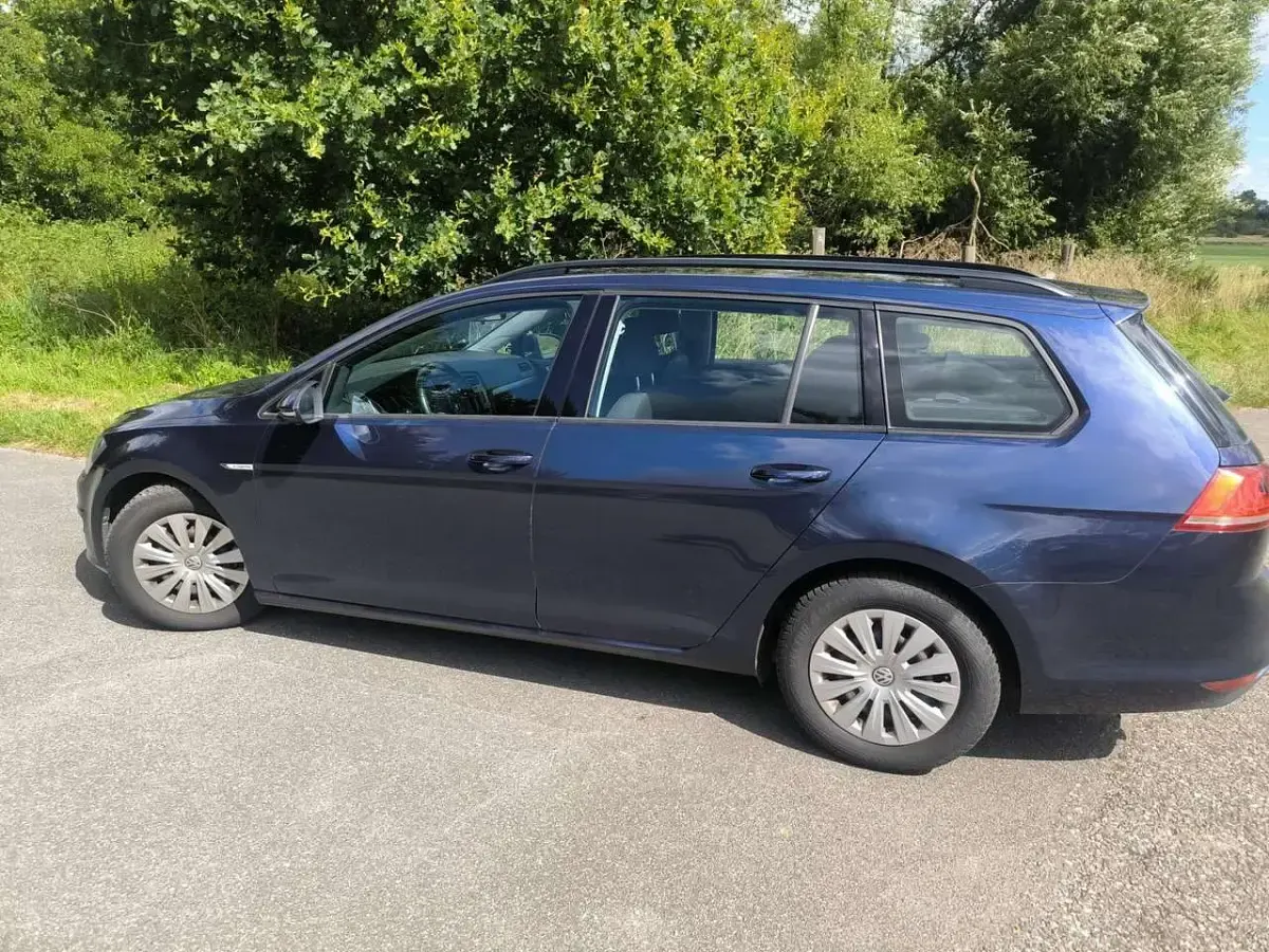 Gebraucht VW Golf VII LOUNGE 110 PS (80 kW) 2015 Blau Limousine
