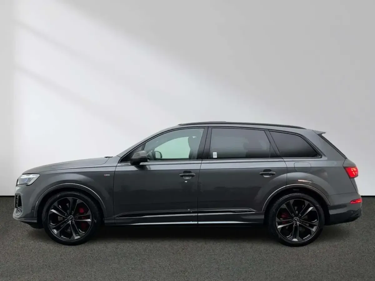 Gebraucht Audi Q7 S-Line 489 PS (359 kW) 2026 Grau SUV