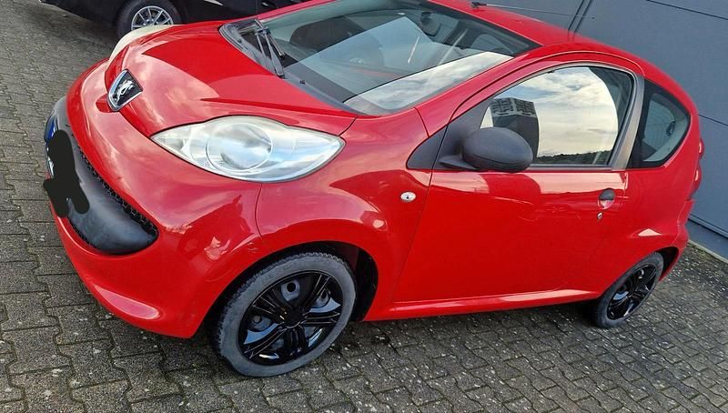 Gebraucht Peugeot 107 68 PS (50 kW) 2008 Rot Kleinwagen