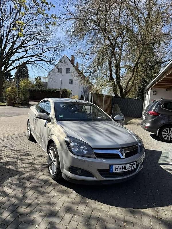 Gebraucht Opel Astra Cabriolet 140 PS (102 kW) 2006 Beige Cabrio