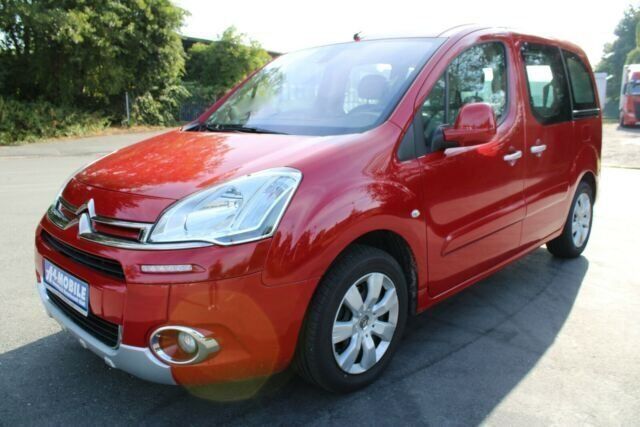 Gebraucht Citroën Berlingo SELECTION 92 PS (67 kW) 2014 Rot Van / Kleinbus