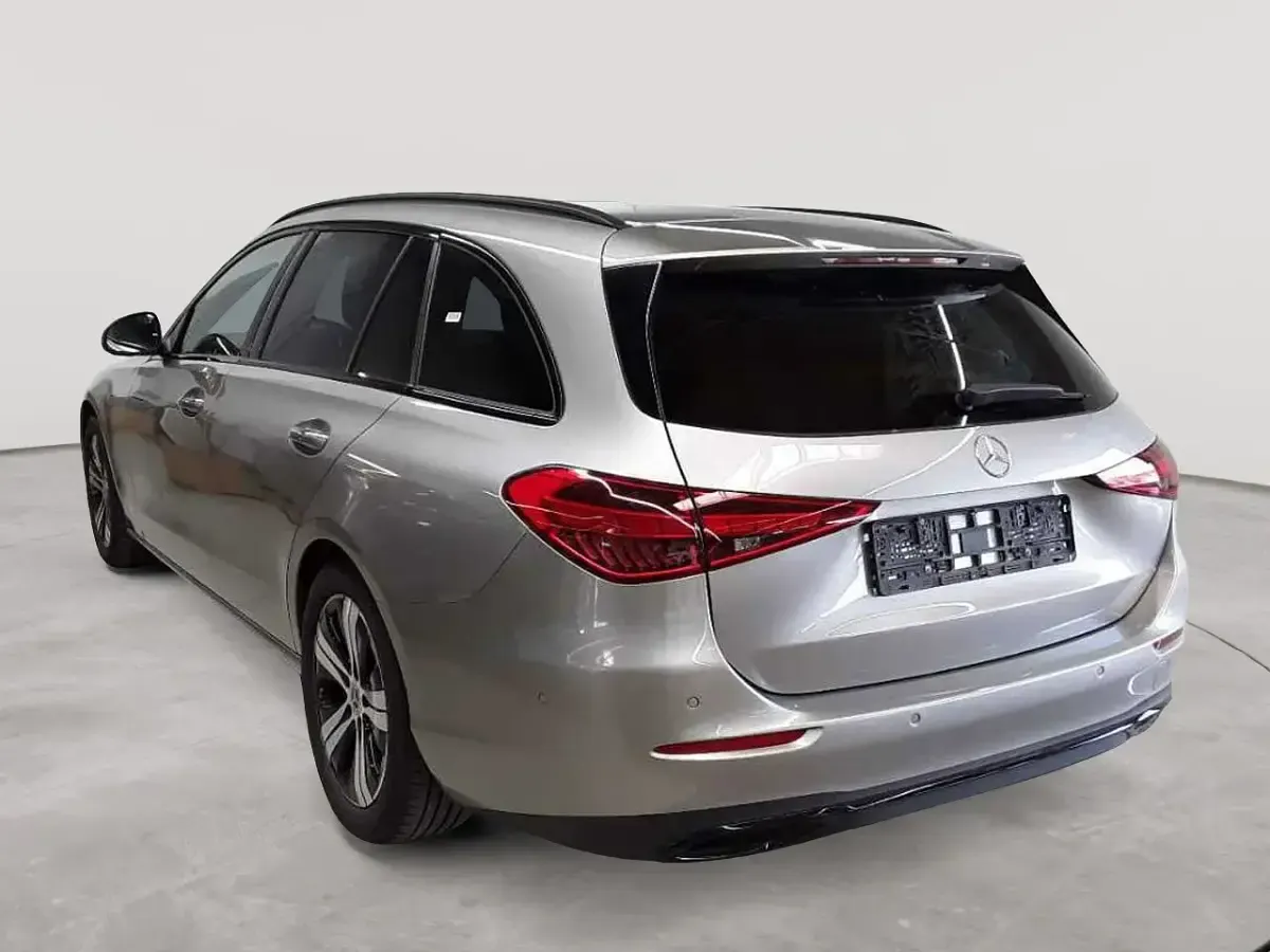 Gebraucht Mercedes C300 Avantgarde 265 PS (194 kW) 2022 Mojavesilber metallic Kombi
