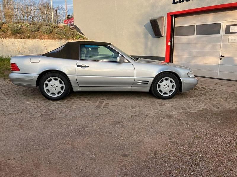Gebraucht Mercedes SL320 231 PS (169 kW) 1995 Silber Cabrio