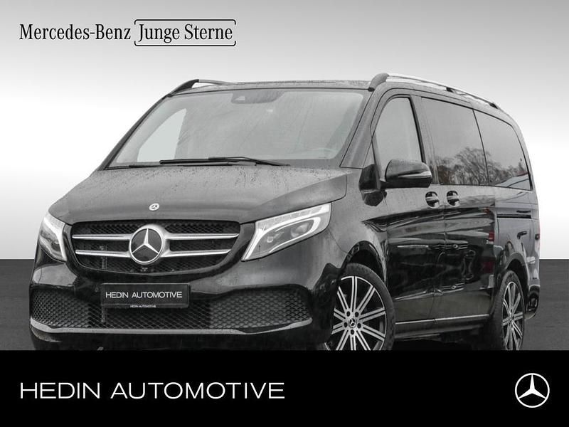Schwarz Gebraucht 2022 Mercedes V250 Avantgarde Edition Van / Kleinbus | 55.692 € (Fairer Preis) - Bild 1/4
