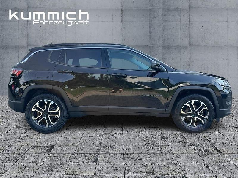 Gebraucht Jeep Compass Limited 131 PS (96 kW) 2023 Schwarz SUV