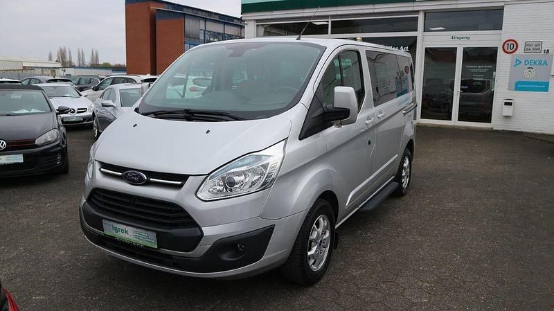 Używany Ford Transit Titanium 155 KM (114 kW) 2013 Srebrny Kombi