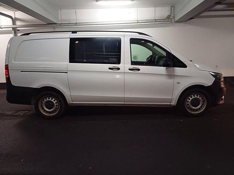Arktikweiss Gebraucht 2019 Mercedes Vito Van / Kleinbus | 13.500 € (Superpreis) - Bild 1/4
