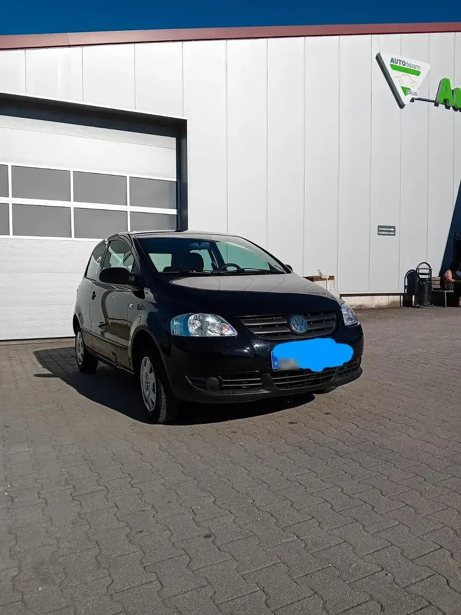 Gebraucht VW Fox 54 PS (39 kW) 2006 Schwarz Kleinwagen