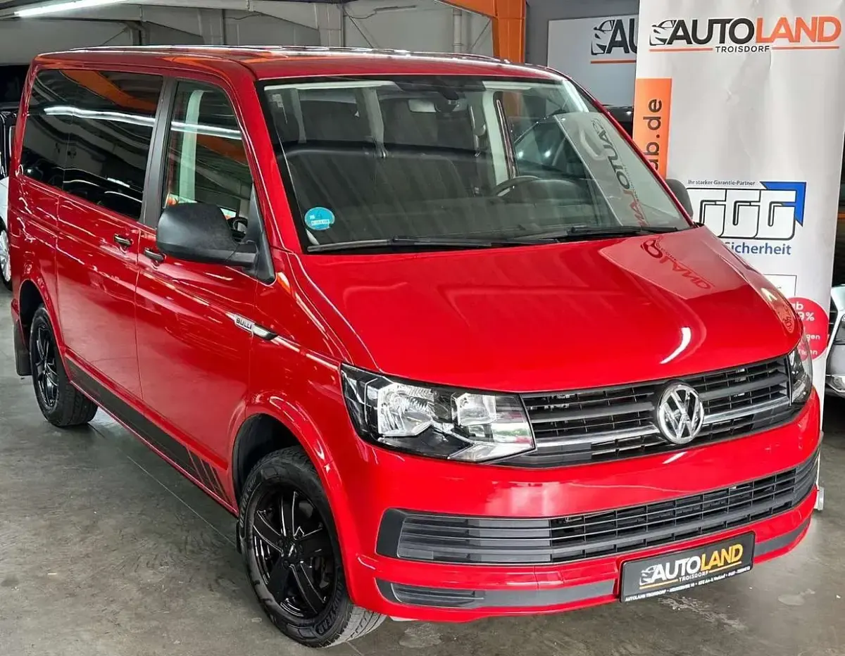 Gebraucht VW Multivan Trendline 150 PS (110 kW) 2017 Kirschrot Van / Kleinbus