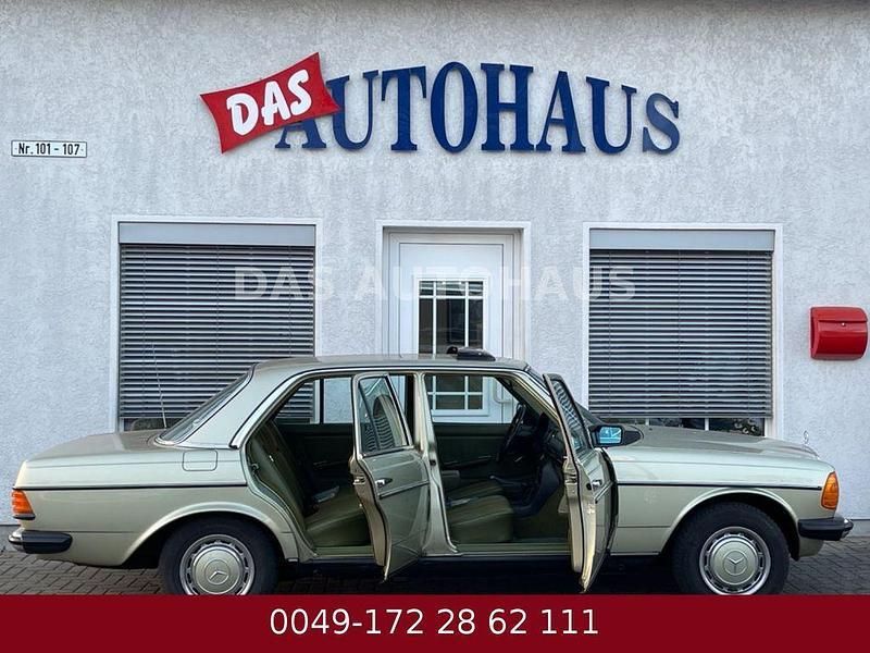 Gebraucht Mercedes 230 136 PS (100 kW) 1982 Grün Limousine