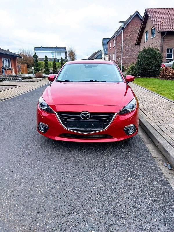 Gebraucht Mazda 3 Inclusive 150 PS (110 kW) 2014 Rot Limousine