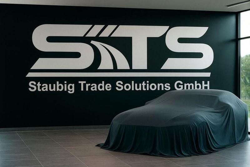 Schwarz Gebraucht 2015 Mercedes GLA220 AMG line SUV | 17.950 € (Fairer Preis) - Bild 1/2