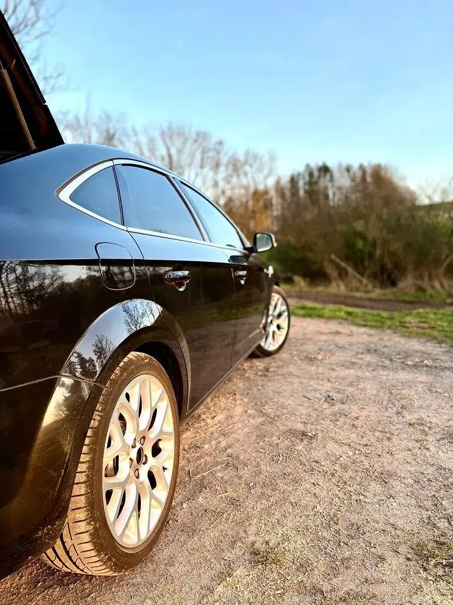 Używany Ford Mondeo 239 KM (175 kW) 2012 Czarny Sedan/Limuzyna