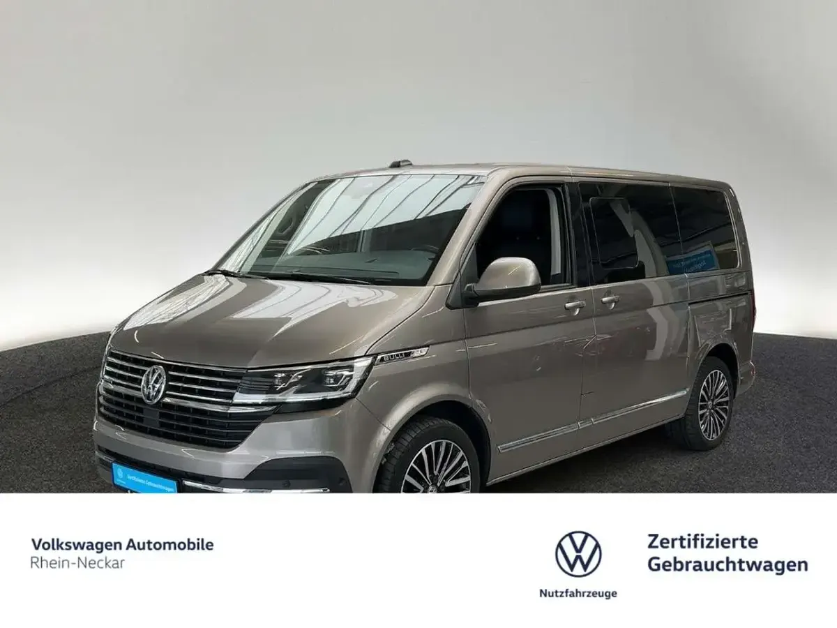 Gebraucht VW Multivan Generation Six 204 PS (150 kW) 2022 Mojave beige metallic Van / Kleinbus