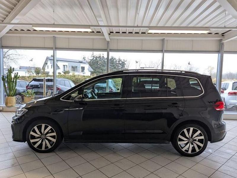 Gebraucht VW Touran Highline 150 PS (110 kW) 2025 Schwarz Van / Kleinbus