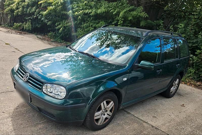 Grün Gebraucht 2002 VW Golf IV Kombi | 699 € (Superpreis) - Bild 1/4