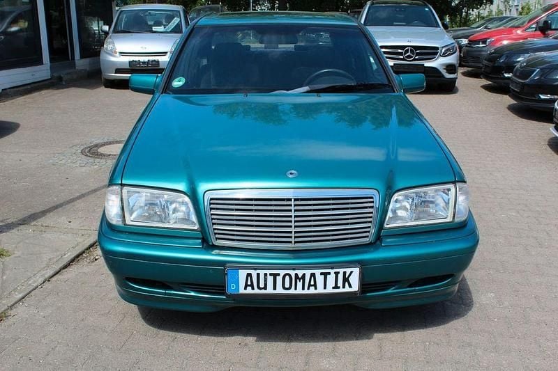 Gebraucht Mercedes C180 122 PS (89 kW) 1998 Grün Limousine