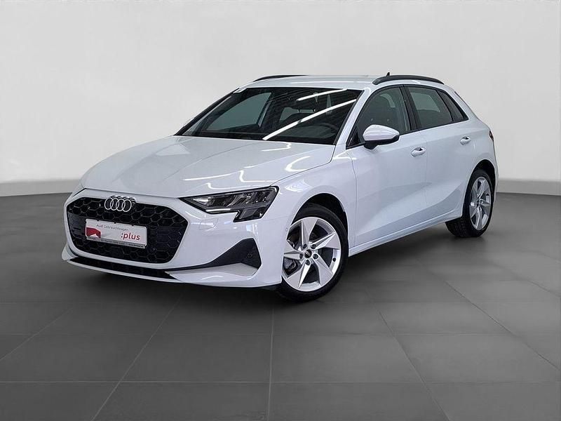 Second-hand Audi A3 Advanced 150 CP (110 kW) 2025 Alb Berlinǎ