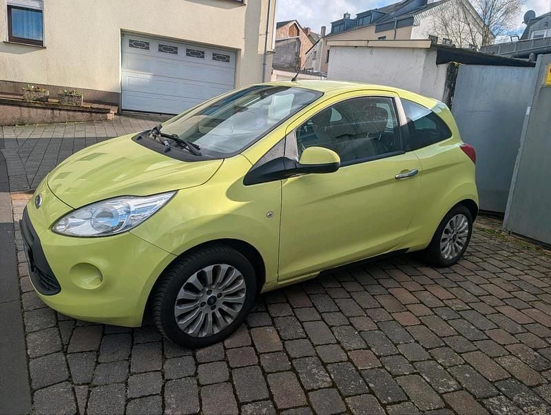 Gebraucht Ford Ka 69 PS (50 kW) 2013 Gelb Kleinwagen