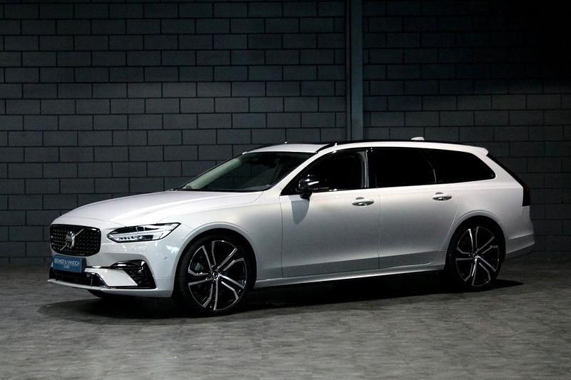 Gebraucht Volvo V90 Ultimate 197 PS (144 kW) 2023 Silber Kombi