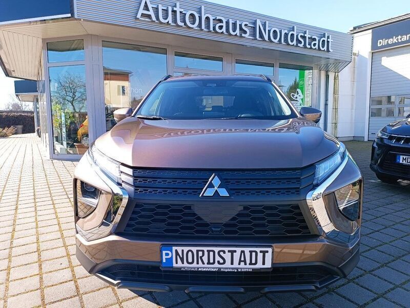 Gebraucht Mitsubishi Eclipse Cross Basis 188 PS (138 kW) 2023 Braun SUV