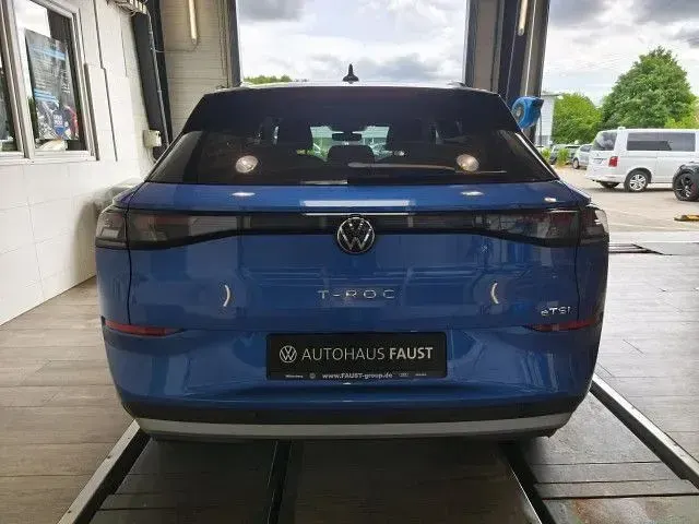 Gebraucht VW T-Roc Life 150 PS (110 kW) 2026 Blau metallic SUV