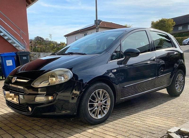 Schwarz Gebraucht 2011 Fiat Punto Active Kleinwagen | 2.100 € (Fairer Preis) - Bild 1/4